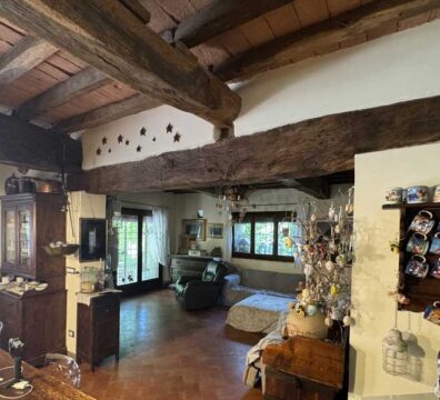 interni casa privata, con vari dettagli e decorazioni
