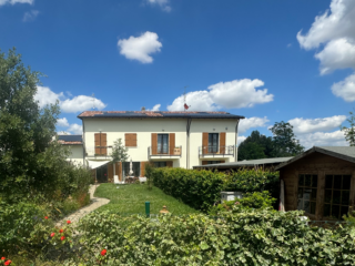 Vista laterale di un'abitazione privata
